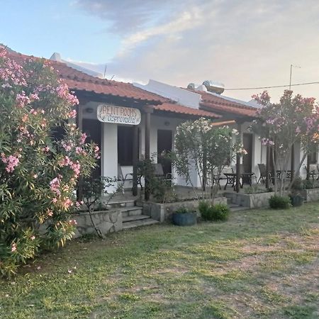 Asprovalta Rooms Kariotes Bagian luar foto